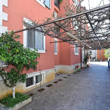 Apartment Fuer 2 Personen Ca 32 Qm In Rovinj, Istrien Istrische Riviera